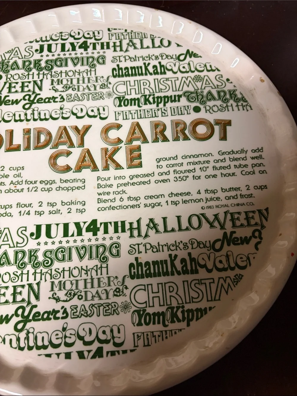 Holiday Carrot Cake Ceramic Pie Plate - White & Green